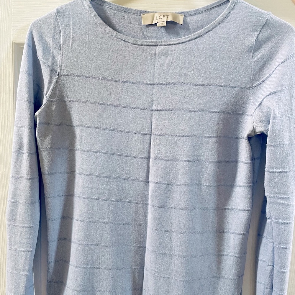 Soft light weighting sleeve knit